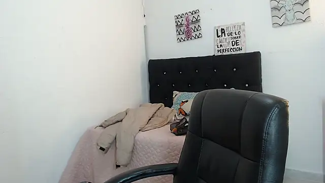 lyam ebony  online show from February 2026 08:22:02 PM