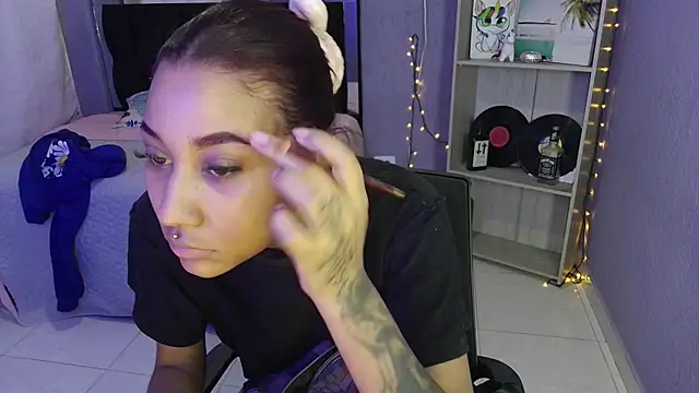 lyam ebony  online show from November 2025 07:51:01 PM