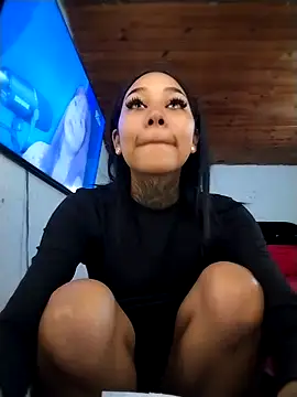 lyam ebony  online show from February 2026 10:11:01 PM