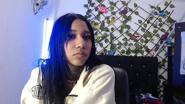 lyam ebony  online show from December 2025 01:27:01 AM