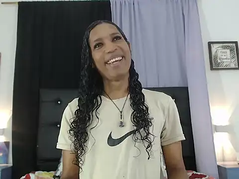 MiaCoock online show from November 2025 12:38:01 PM