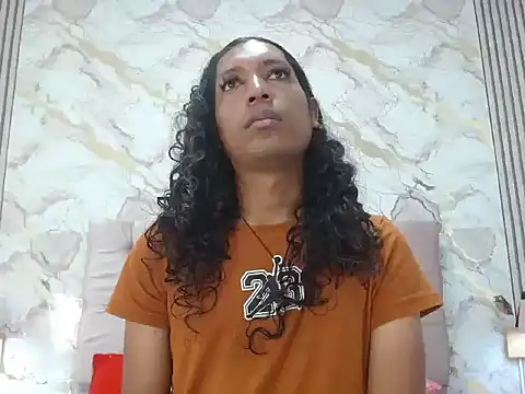 MiaCoock online show from December 2025 02:06:02 PM