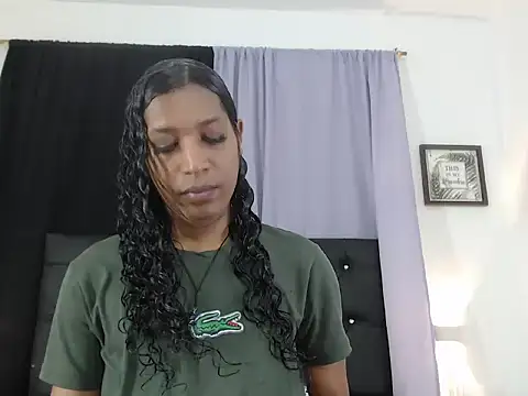 MiaCoock online show from November 2025 01:25:01 PM