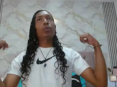 MiaCoock online show from January 2026 01:15:01 PM