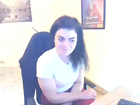 Snapshot of Cicumicus chatting on November 2025 06:33:02 PM Cicumicus online show from November 2025 06:33:02 PM