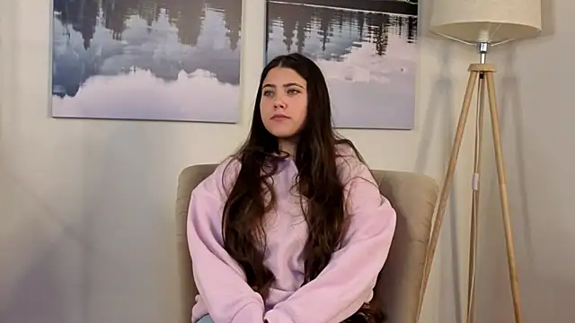 Snapshot of TeriRazey chatting on November 2025 03:53:02 AM TeriRazey online show from November 2025 03:53:02 AM