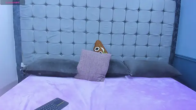 Snapshot of Maddy_Blaze chatting on November 2025 01:52:02 AM Maddy Blaze online show from November 2025 01:52:02 AM