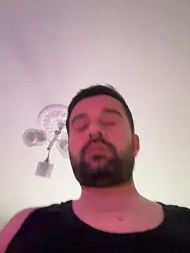 Snapshot of NiktirGit31 chatting on January 2026 11:39:01 AM NiktirGit31 online show from January 2026 11:39:01 AM