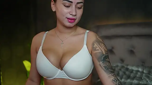 AmeliaJupiter online show from November 2025 09:08:01 PM