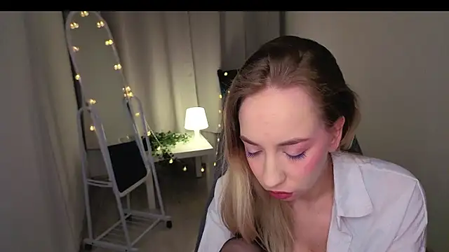 IsabelleBliz online show from February 2026 10:22:02 PM