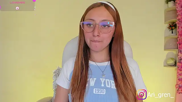 Arianna Gren18 online show from December 2025 02:04:01 PM