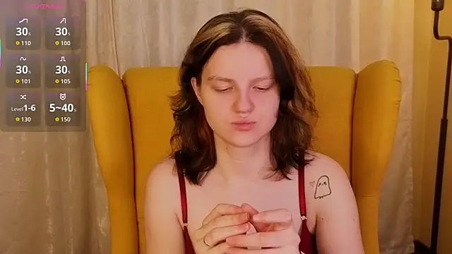 LatinaHuguenin online show from February 2026 06:52:02 PM