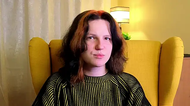 LatinaHuguenin online show from April 2026 09:07:02 PM