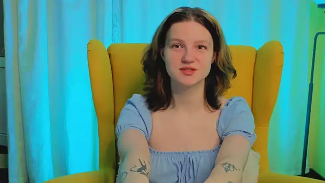 LatinaHuguenin online show from March 2026 06:50:02 PM