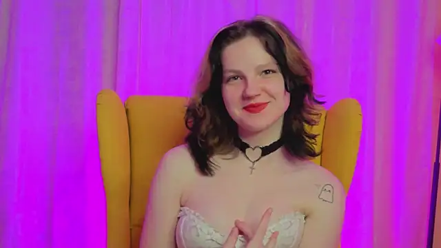 LatinaHuguenin online show from March 2026 07:04:01 PM