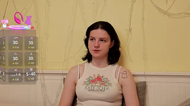 LatinaHuguenin online show from December 2025 07:10:01 AM