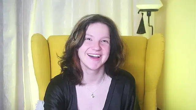 LatinaHuguenin online show from March 2026 07:06:02 PM