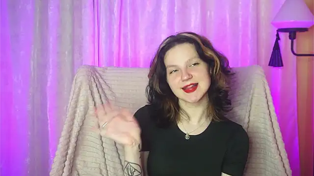 LatinaHuguenin online show from March 2026 07:07:01 PM