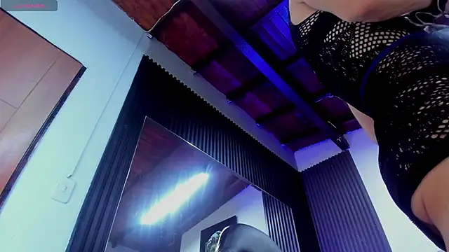 Caitlyn-Joness  online show from March 2026 08:00:02 PM