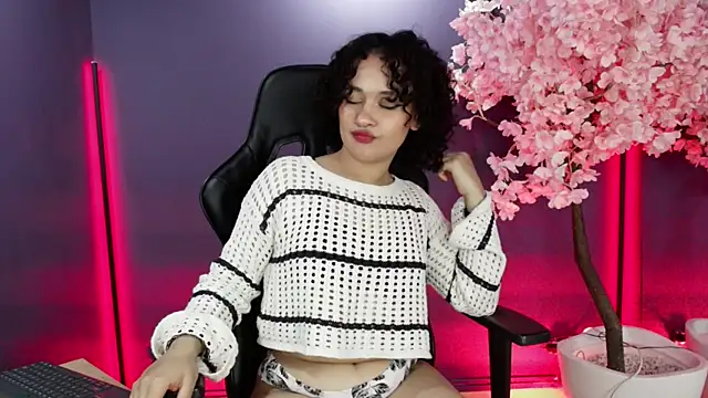  sarahRose online show from November 2025 12:20:01 PM