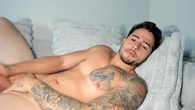 Snapshot of zaylanez chatting on November 2025 06:45:01 PM zaylanez online show from November 2025 06:45:01 PM