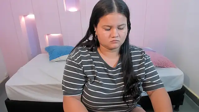 SaraVixen8 online show from December 2025 11:07:01 PM