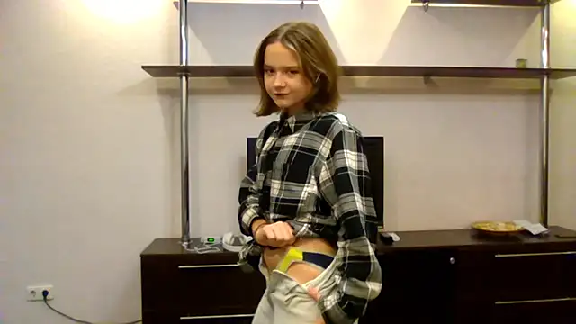 AlissaGerardo online show from November 2025 12:20:02 PM