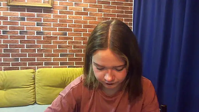 AlissaGerardo online show from November 2025 02:06:02 PM