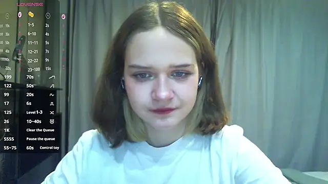 AlissaGerardo online show from December 2025 02:04:01 PM