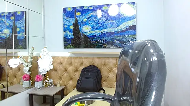 Liams18 online show from December 2025 09:20:01 PM