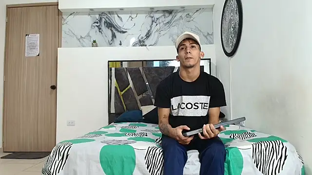 Snapshot of IMPERIO_ROMANO chatting on November 2025 07:14:02 PM IMPERIO ROMANO online show from November 2025 07:14:02 PM