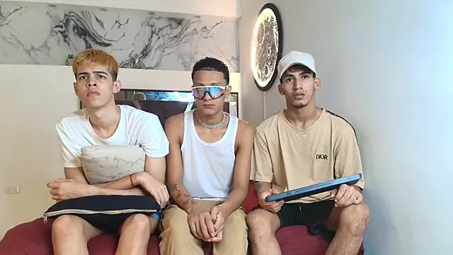 Snapshot of IMPERIO_ROMANO chatting on December 2025 07:24:01 PM IMPERIO ROMANO online show from December 2025 07:24:01 PM