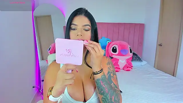 Janettcruz online show from February 2026 07:32:02 PM