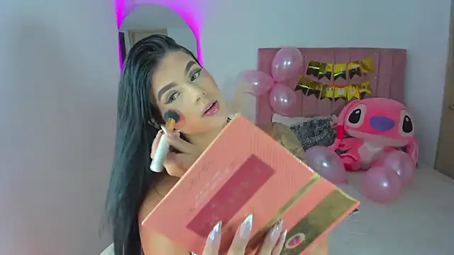 Janettcruz online show from November 2025 11:38:01 PM