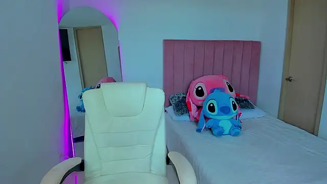 Janettcruz online show from March 2026 10:00:02 PM