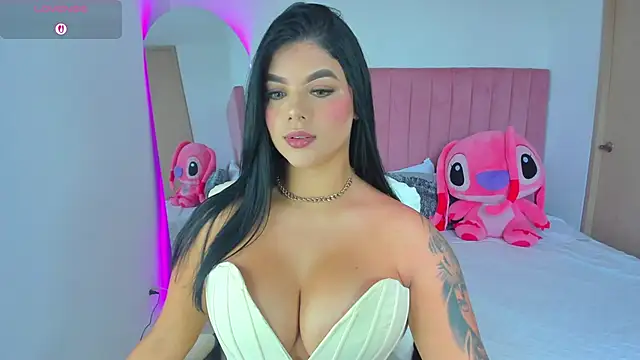 Janettcruz online show from February 2026 07:32:01 PM