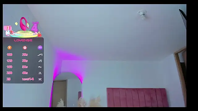 Janettcruz online show from November 2025 09:07:01 PM