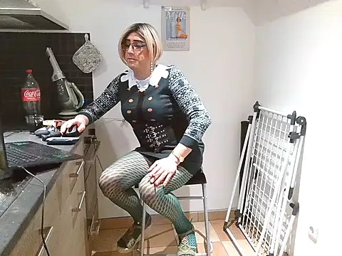 Snapshot of AgnesCross39 chatting on November 2025 02:00:02 AM AgnesCross39 online show from November 2025 02:00:02 AM