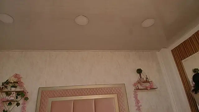 Madhison 5 online show from February 2026 12:27:02 PM