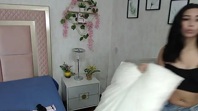 Madhison 5 online show from February 2026 12:51:02 PM