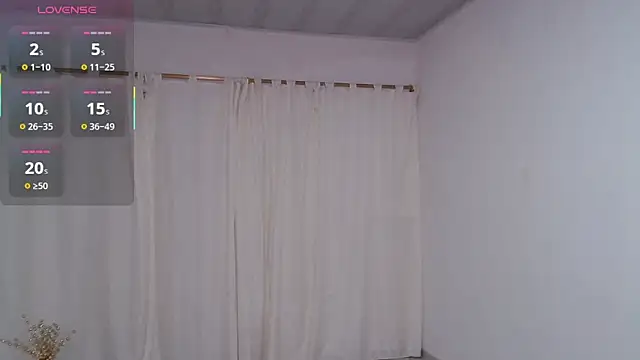 CoralReyes IH online show from November 2025 10:59:02 AM