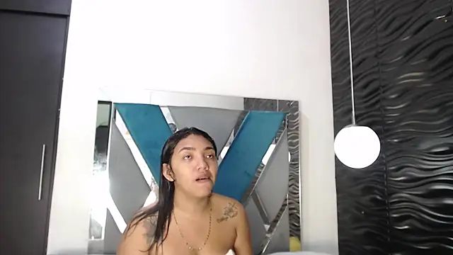 Naty And Maxx online show from December 2025 07:26:02 PM