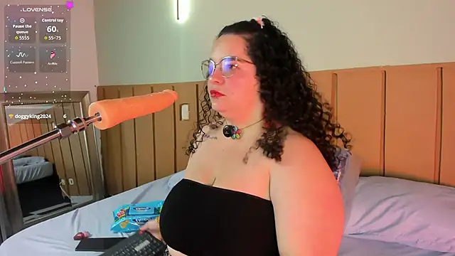 Reichel05  online show from December 2025 04:35:02 AM