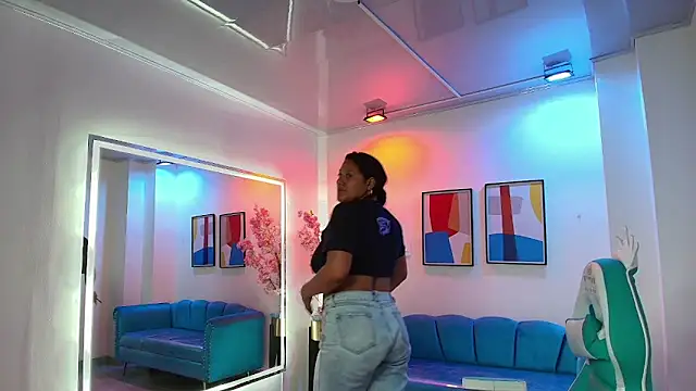 Snapshot of Alondra_gomexxx chatting on November 2025 03:32:02 AM Alondra gomexxx online show from November 2025 03:32:02 AM