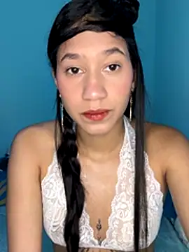 Snapshot of sofia_love05 chatting on November 2025 11:52:02 PM sofia love05 online show from November 2025 11:52:02 PM