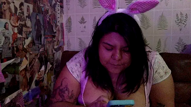 Snapshot of annoyedputa chatting on November 2025 06:06:01 AM annoyedputa online show from November 2025 06:06:01 AM