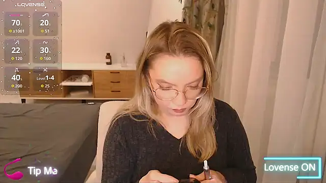 PolinaXXXXJones online show from February 2026 08:06:02 PM