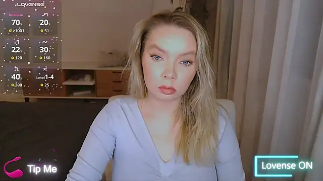 PolinaXXXXJones online show from February 2026 06:39:02 PM