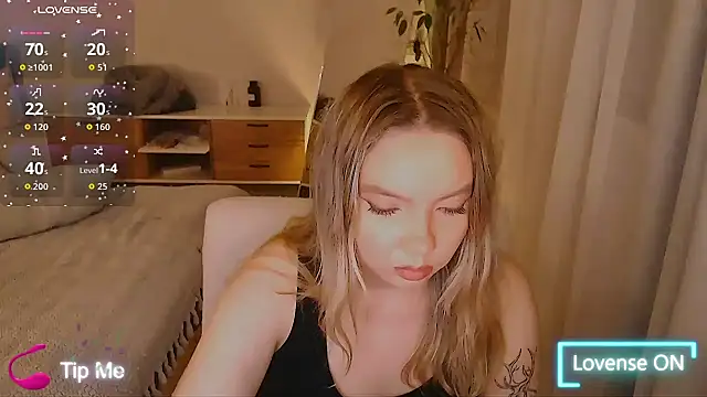 PolinaXXXXJones online show from February 2026 07:35:02 PM