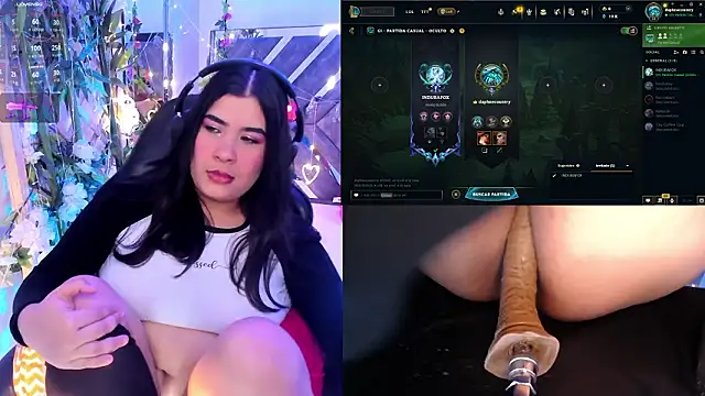 Snapshot of DaphneContry chatting on February 2026 04:46:01 AM DaphneContry online show from February 2026 04:46:01 AM